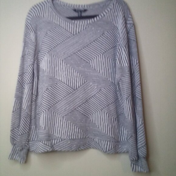 Ellen Tracy Sweater Pullover XL Women Long Sleeve Pattern Gray White - Picture 13 of 14
